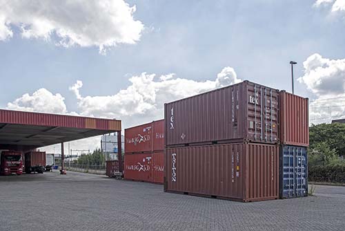 Van Dorst verzorgt tevens containertransport!